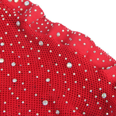 Lingerie seducente in rete rossa con guanti coordinati, stile Sublime